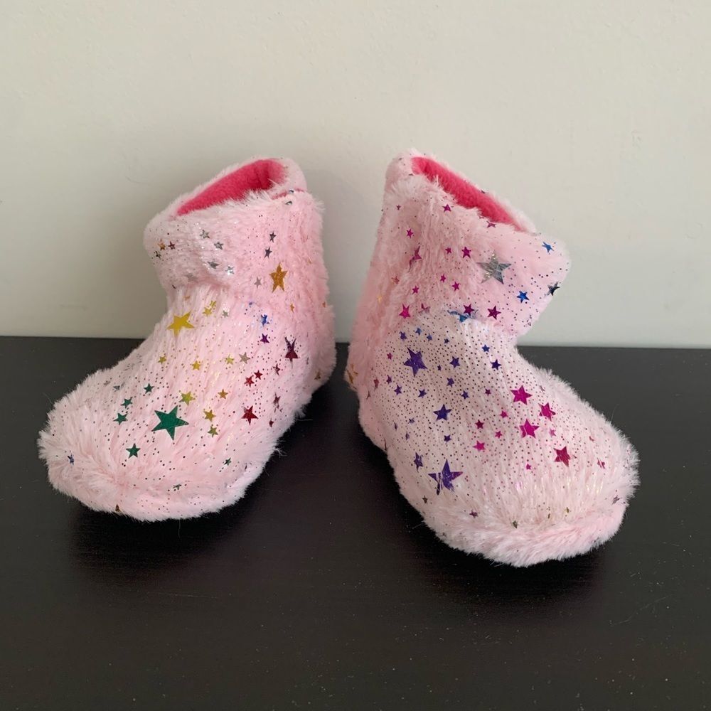 ⭐️Host Pick!⭐️Nicole Miller Fuzzy Boot Slippers
